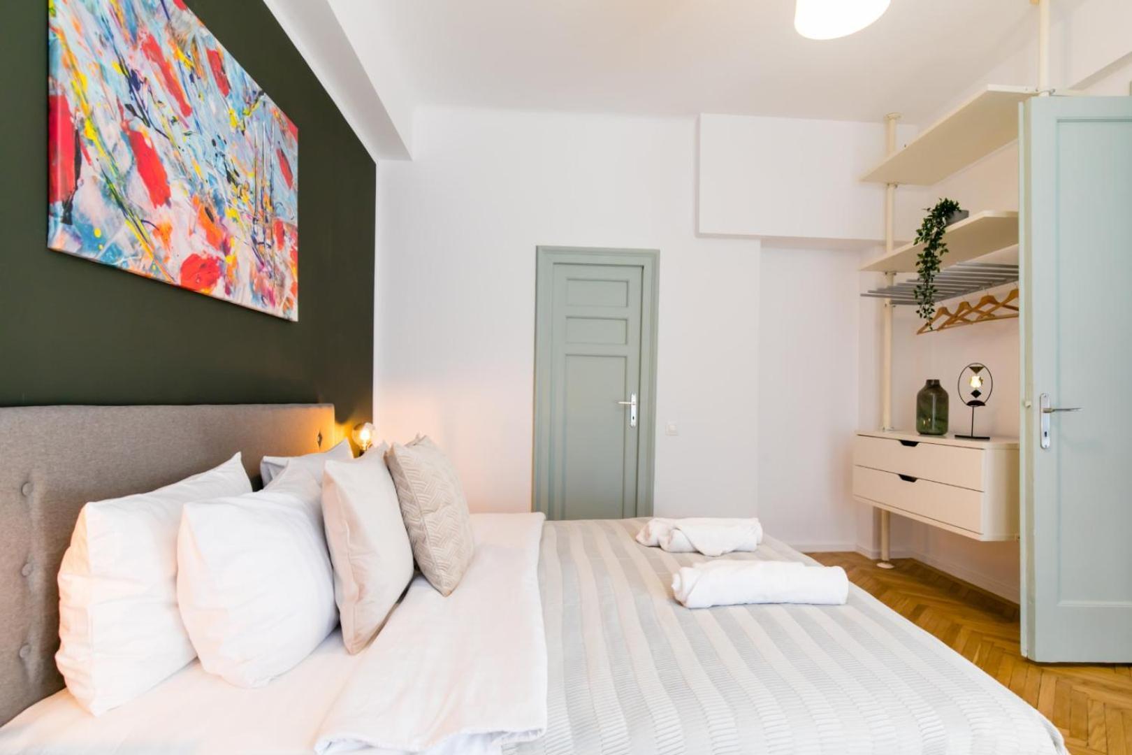 בוקרשט Heart Of The City - Cozy Apartments In Prime Location חדר תמונה