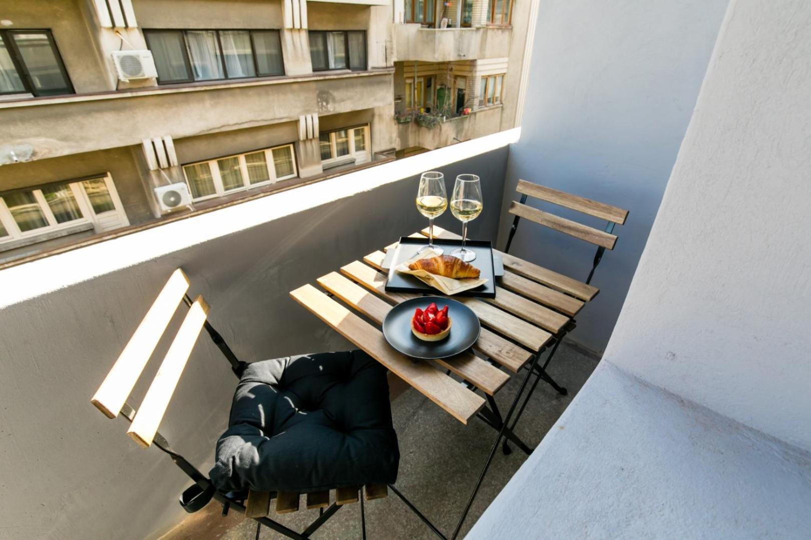 בוקרשט Heart Of The City - Cozy Apartments In Prime Location מראה חיצוני תמונה