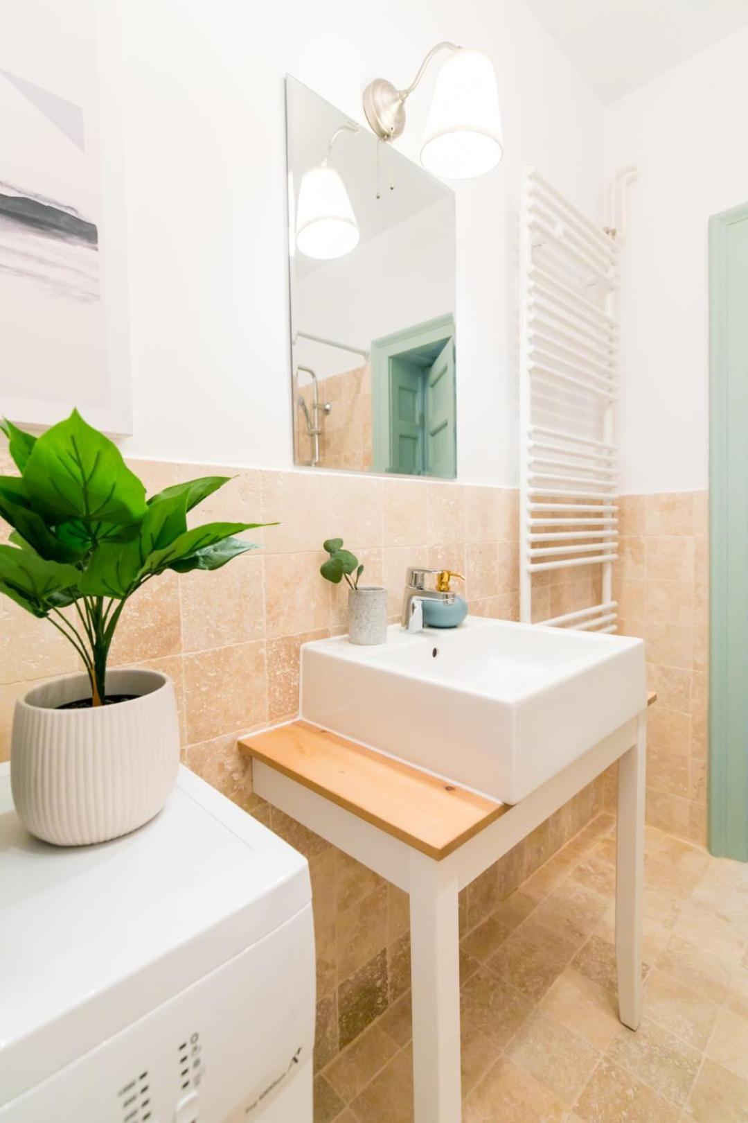 בוקרשט Heart Of The City - Cozy Apartments In Prime Location חדר תמונה
